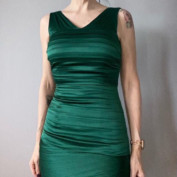 Esprit | Emerald satin body con dress | Knee length | Size 2 - Picture 8 of 8